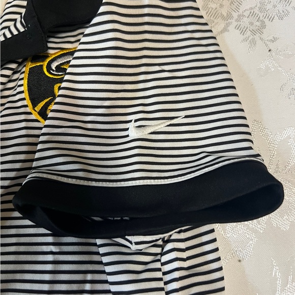 Nike VCU logo women’s polo black and white size Med short sleeve - Picture 4 of 10